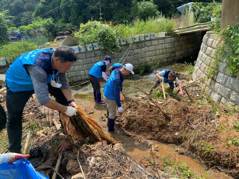 Ŭ���Ͻø� ����ũ���� �̹����� �������ϴ�