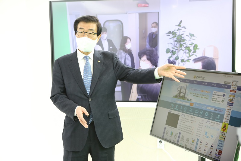 Ŭ���Ͻø� ����ũ���� �̹����� �������ϴ�