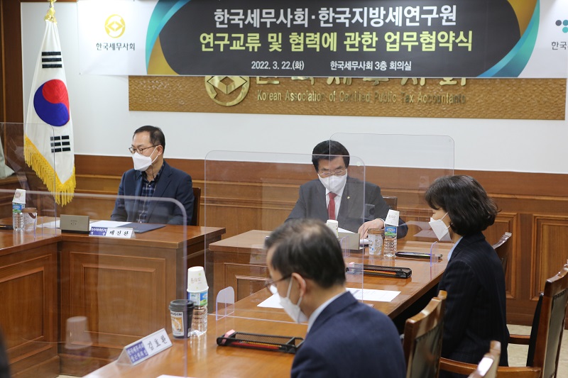 Ŭ���Ͻø� ����ũ���� �̹����� �������ϴ�