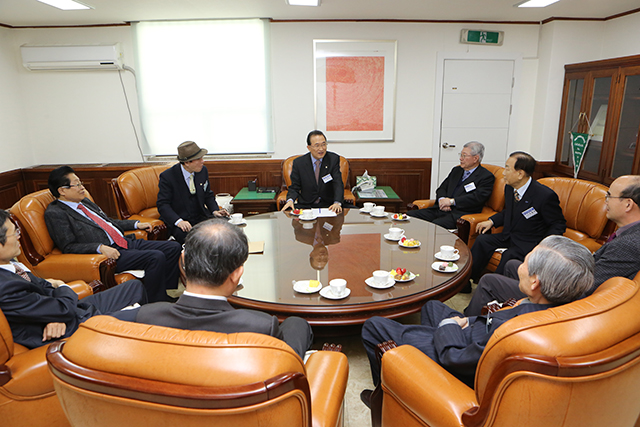 Ŭ���Ͻø� ����ũ���� �̹����� �������ϴ�