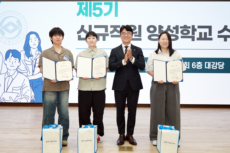 Ŭ���Ͻø� ����ũ���� �̹����� �������ϴ�