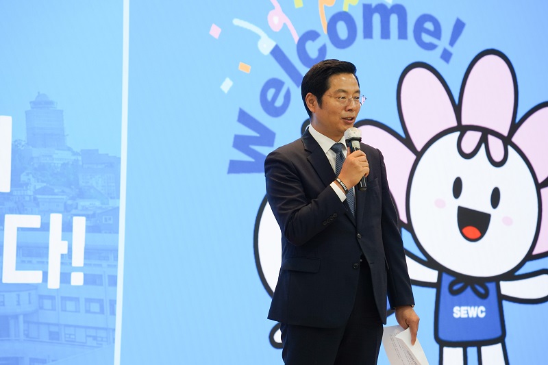 Ŭ���Ͻø� ����ũ���� �̹����� �������ϴ�