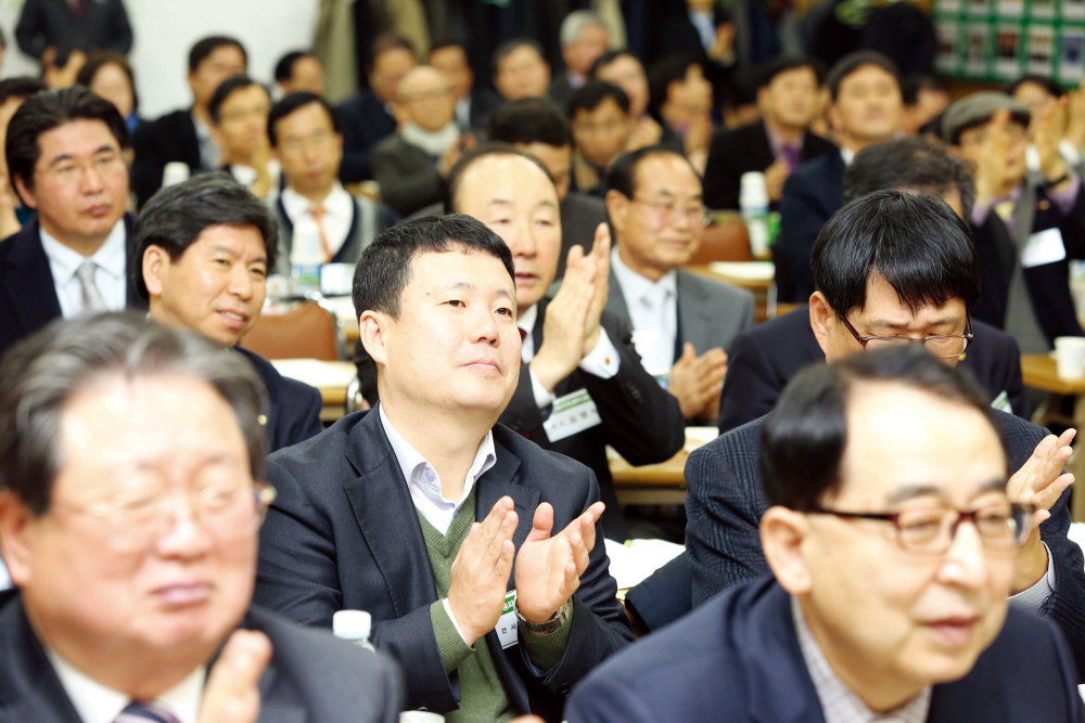 Ŭ���Ͻø� ����ũ���� �̹����� �������ϴ�