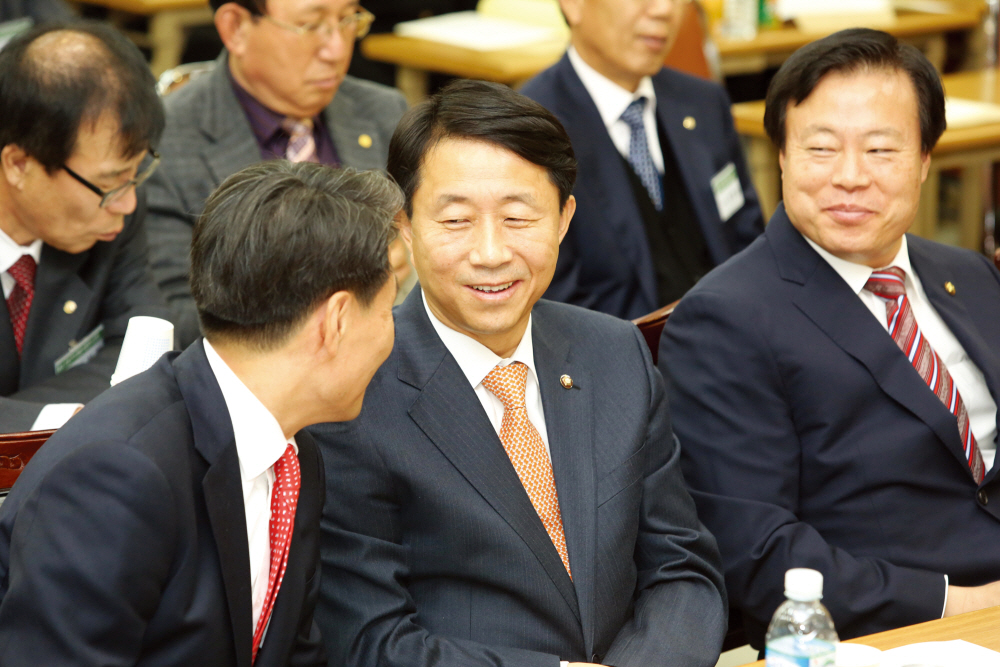 Ŭ���Ͻø� ����ũ���� �̹����� �������ϴ�